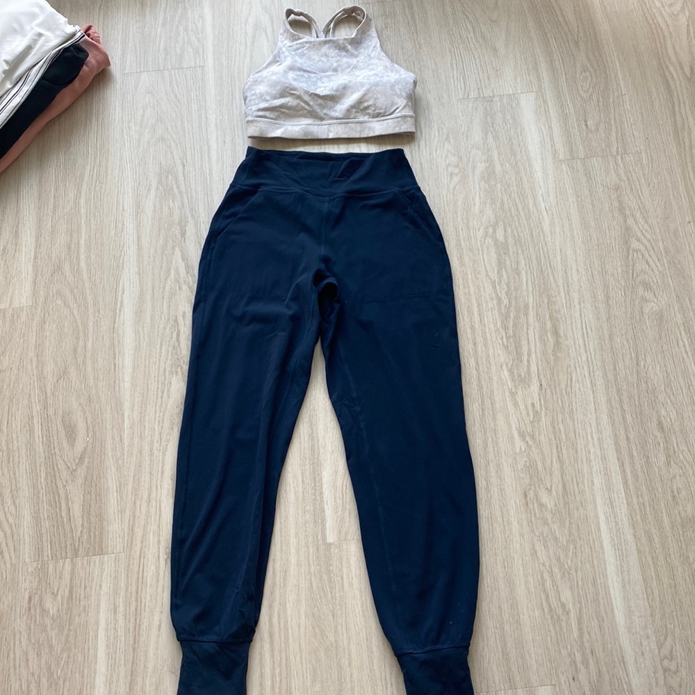Lululemon - Align™ High-Rise Jogger
Full Length Navy - Picture 3 of 7